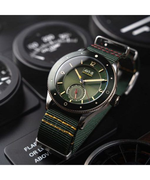 AVI-8 Flyboy Airmaster Sector Meca-Quartz Vert Green Nylon Strap Green Dial AV-4112-02 Men's Watch